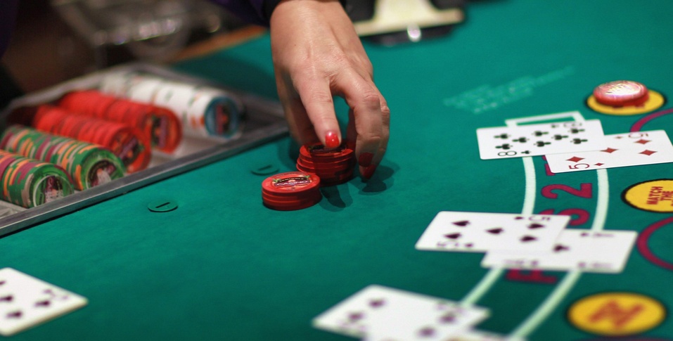 Table Games 101: A Beginner’s Guide to Popular Casino Classics